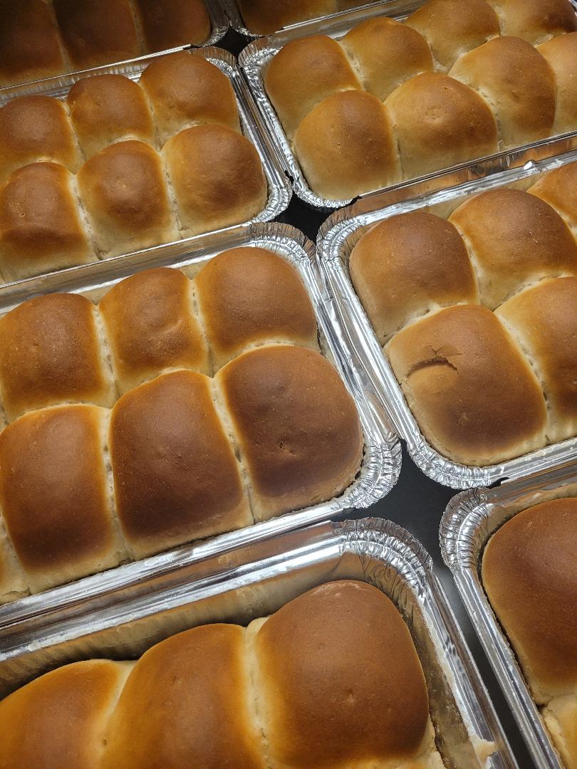 White Dinner Rolls 8pk